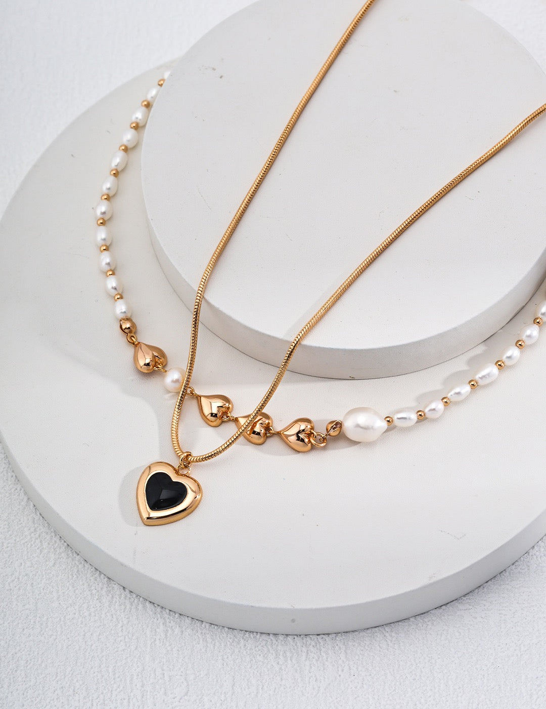 Natural pearl heart necklace