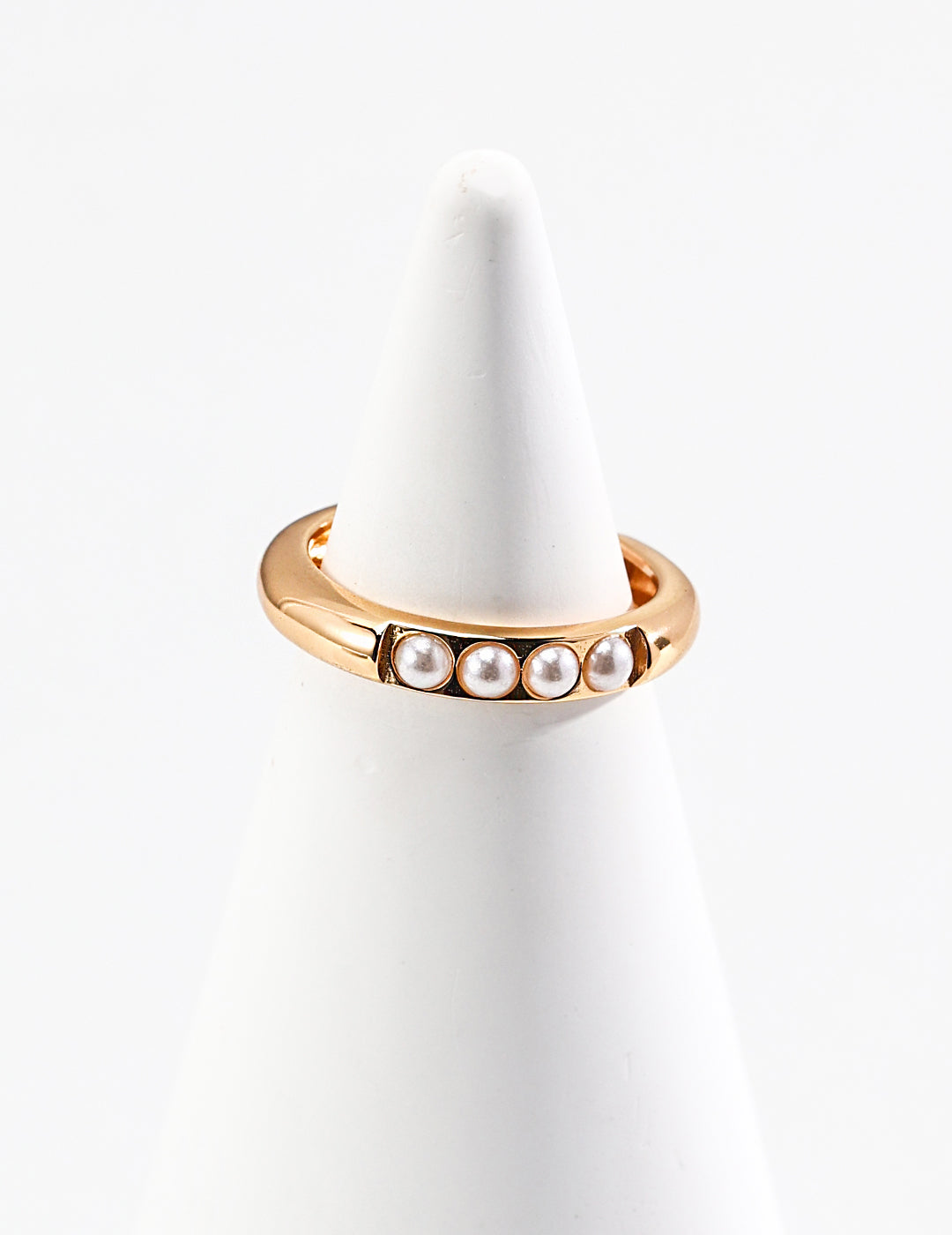 Classic sterling silver pearl ring