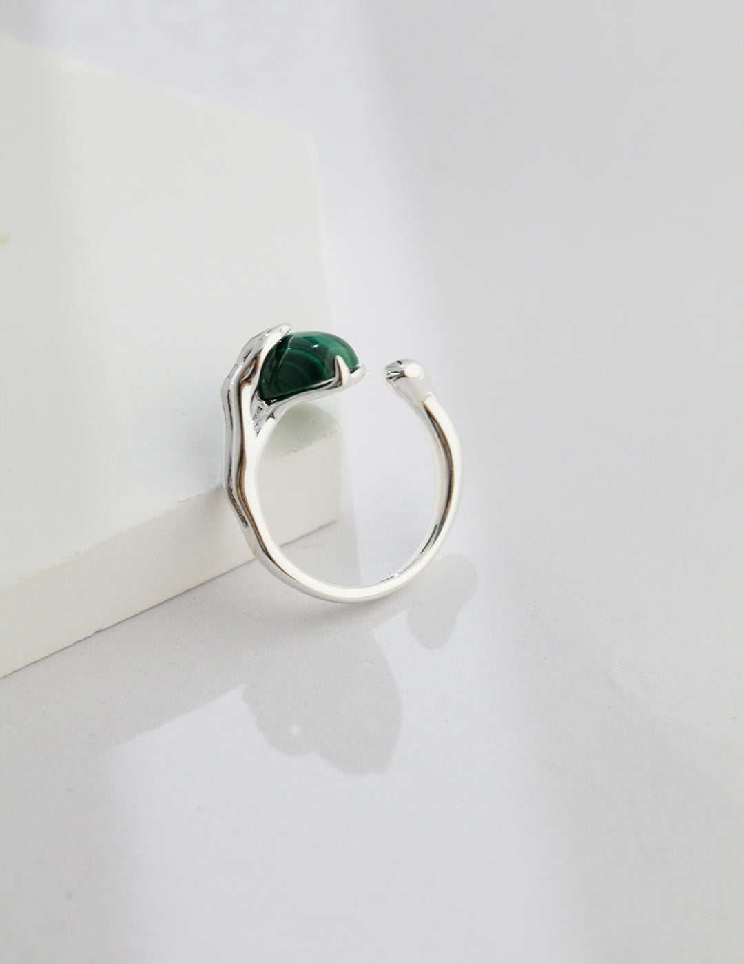 Malachite exquisite and high-end matching fashion simple ring J0132