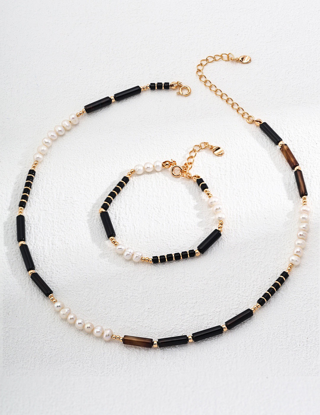 Natural agate pearl necklace