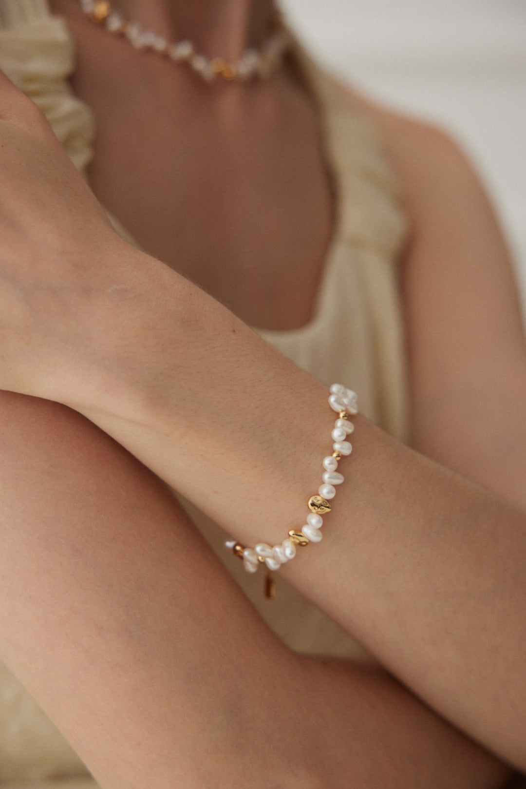 Natural pearl bracelet