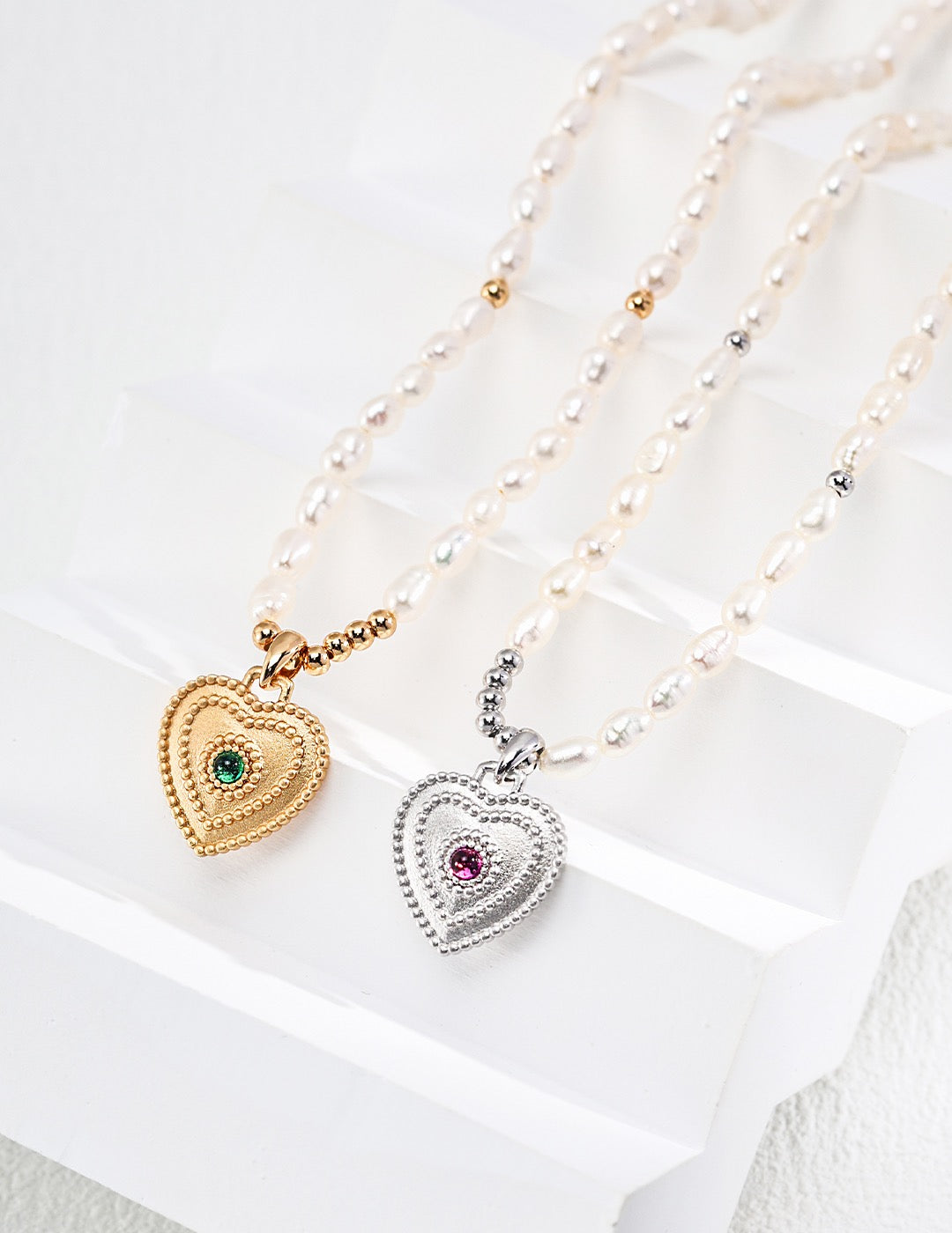 Natural pearl heart-shaped pendant necklace