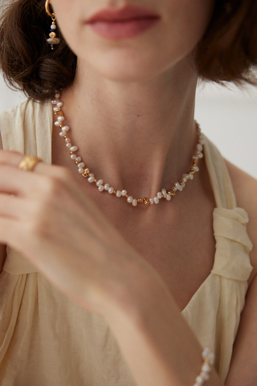 Natural pearl necklace