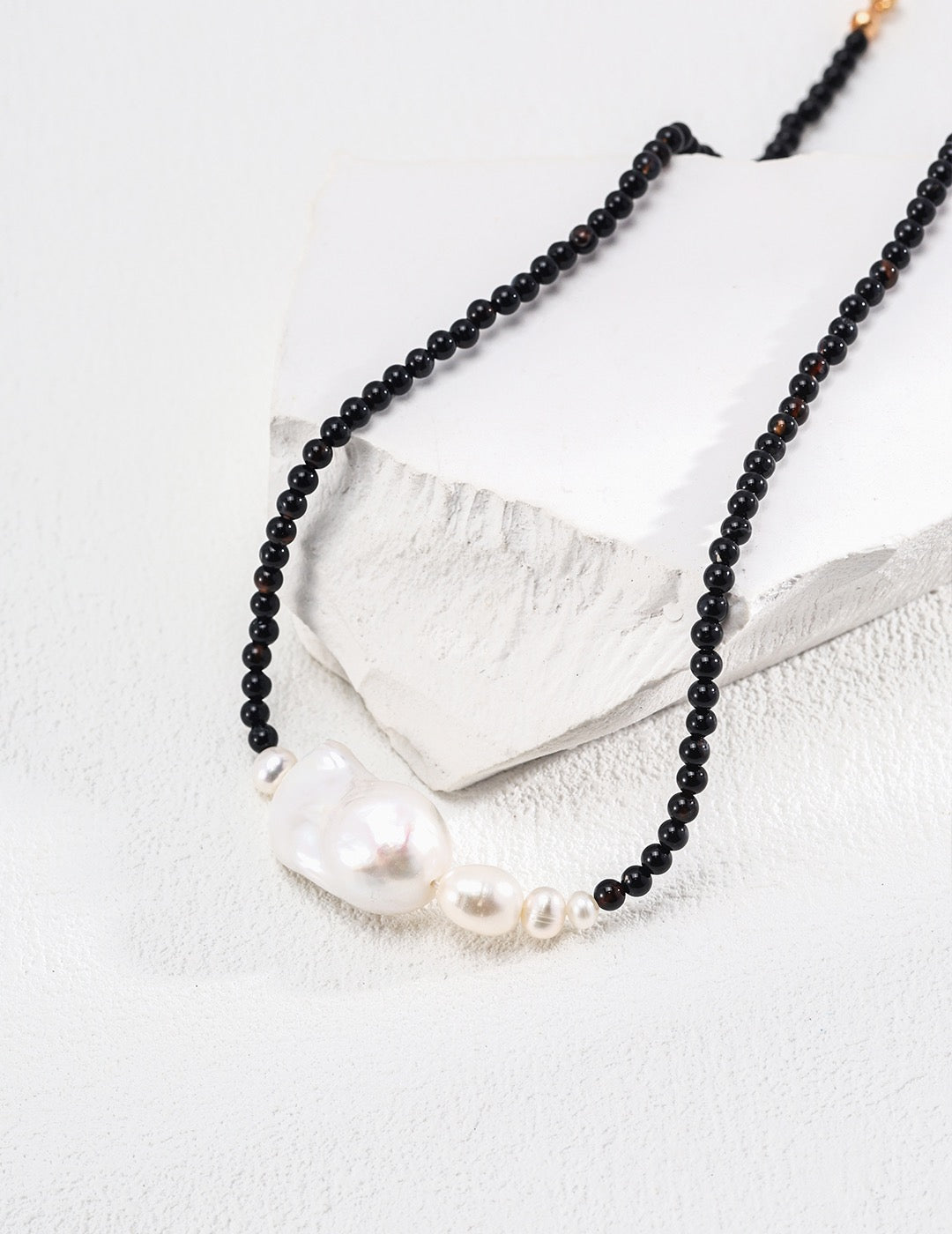 Necklace natural pearl series black agate