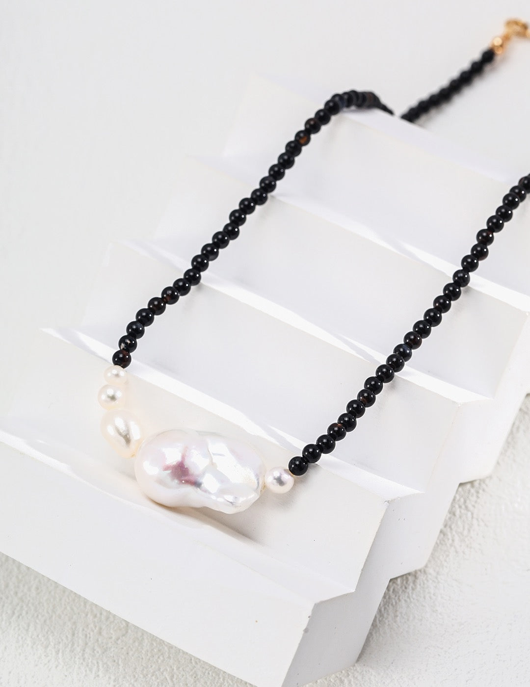 Necklace natural pearl series black agate