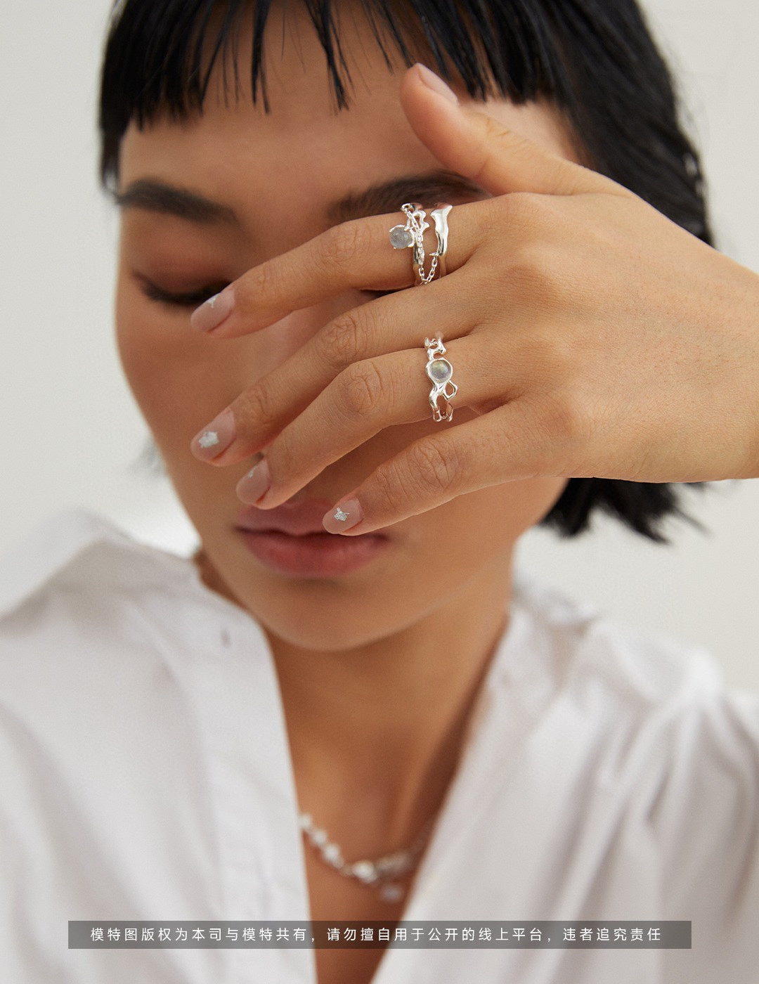 Pure silver grey moonstone ring J0162