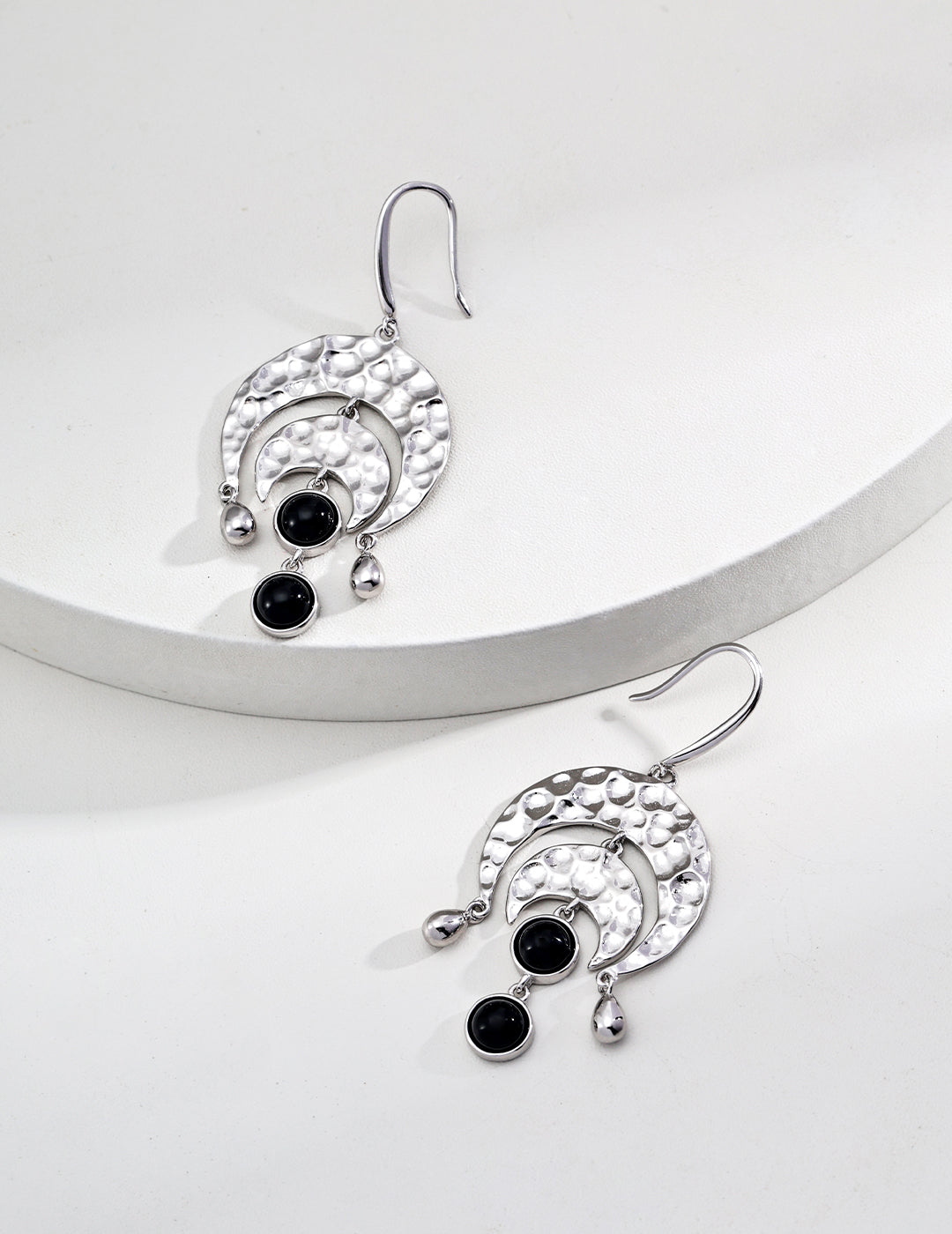 S925 silver simple black agate retro earrings