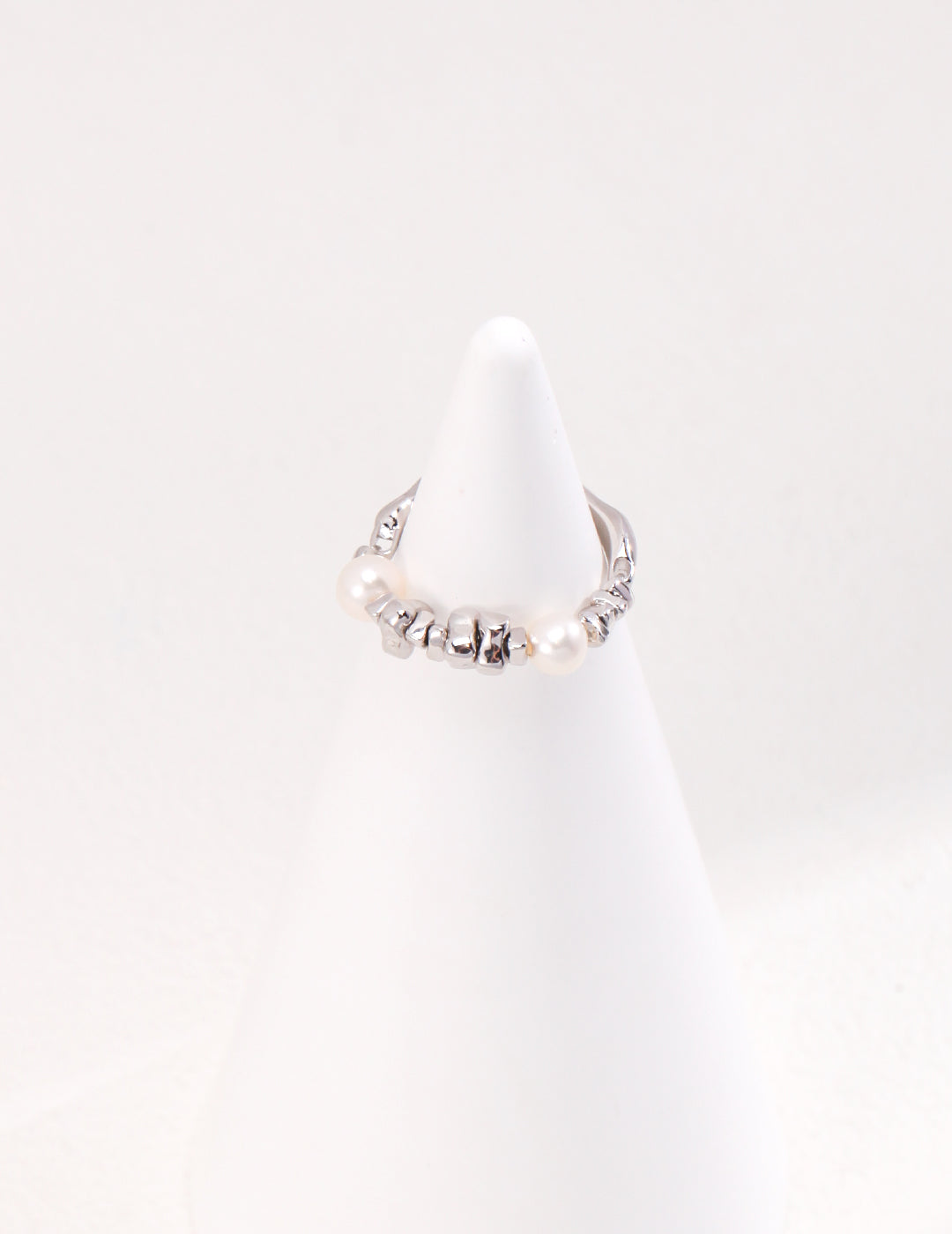 Silver Pearl Ring J0221