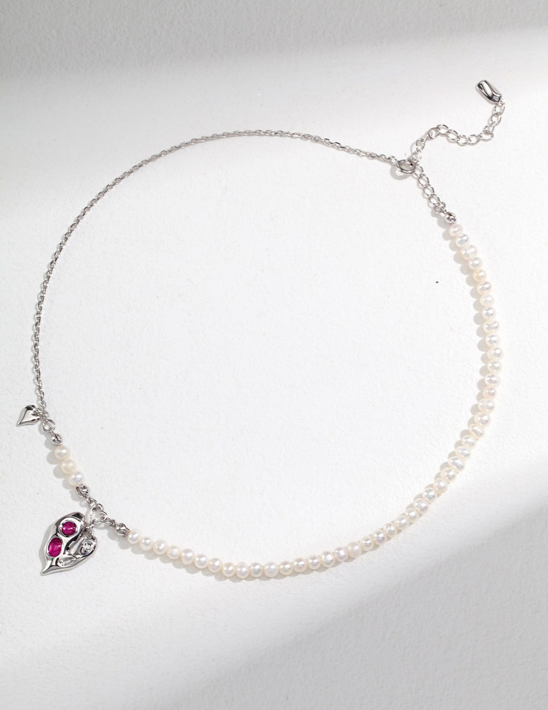 Sterling silver heart pearl necklace inlaid with red zircon