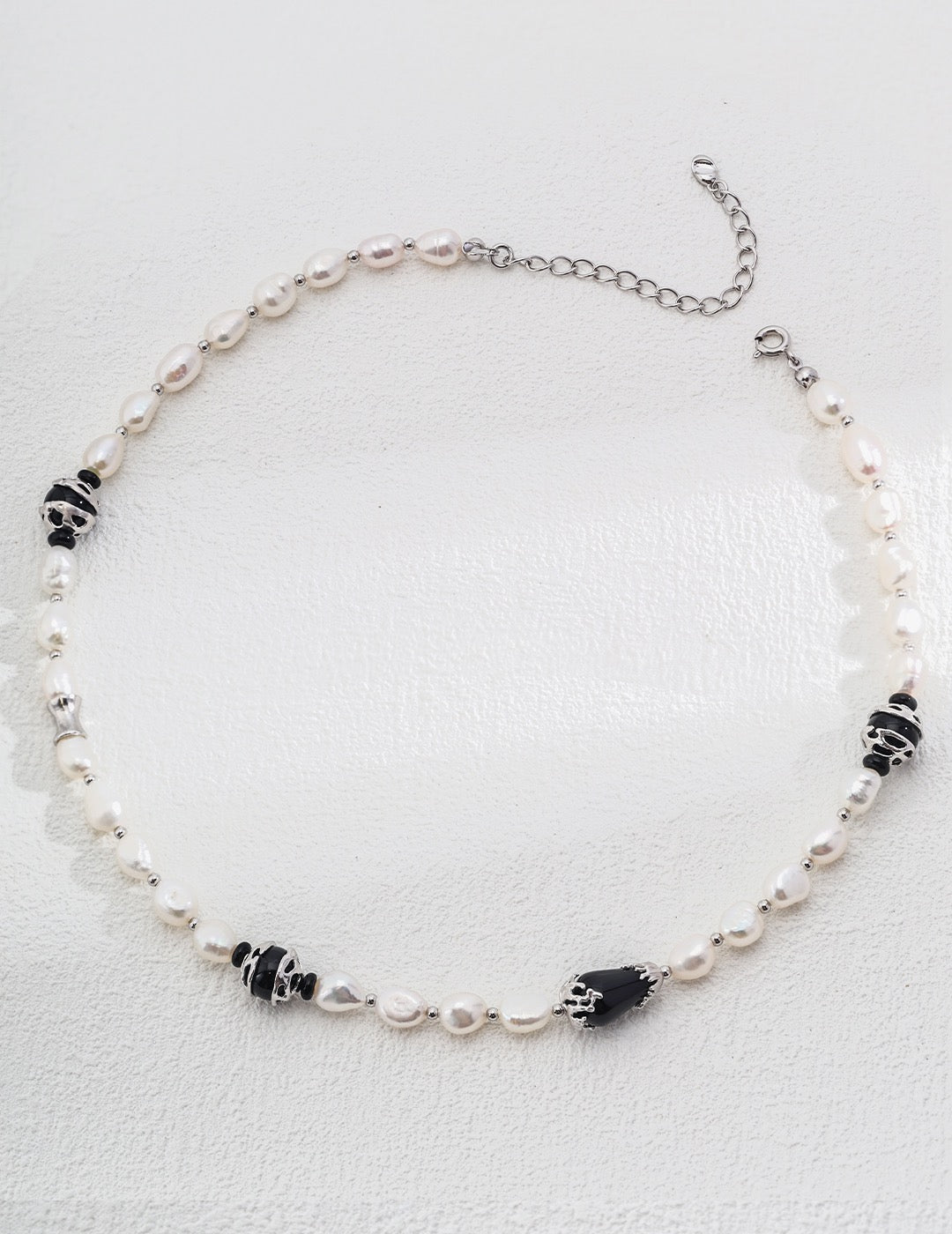 Sterling silver natural pearl black agate necklace