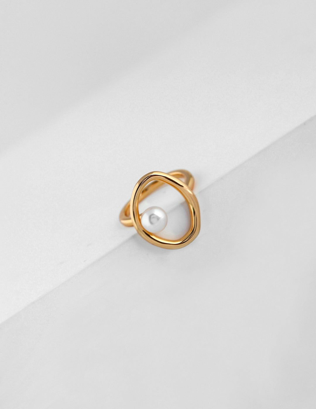 Sterling silver pearl ring J0095