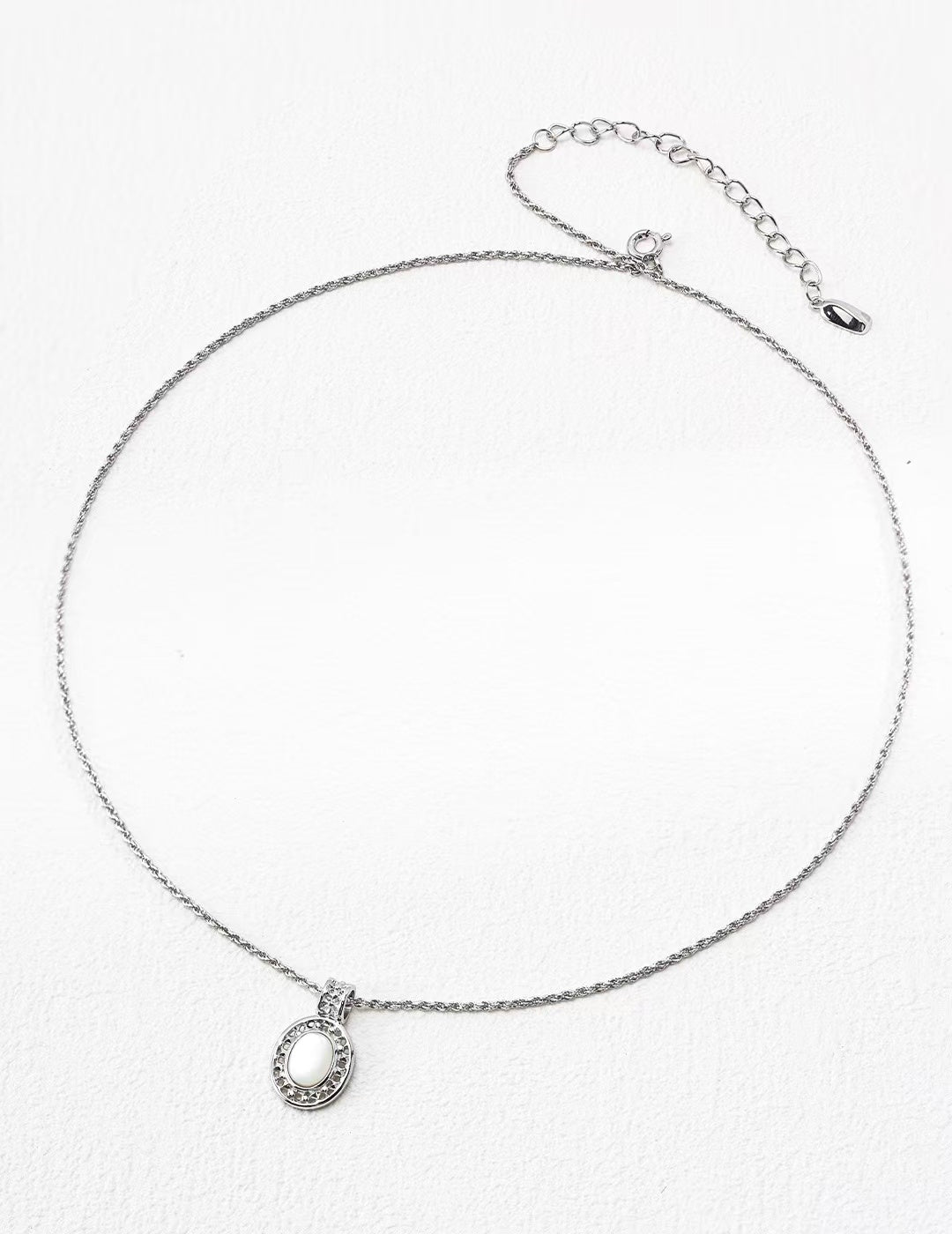 Sterling silver simple mother-of-pearl necklace