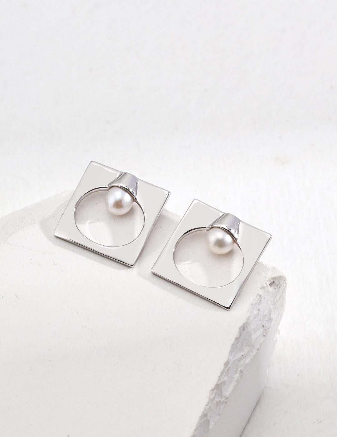 Sterling silver square pearl earrings E0945