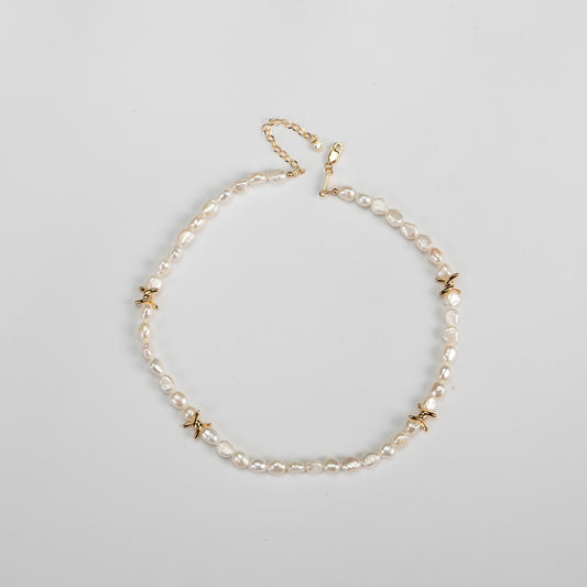 Vine Kiss Natural Baroque Pearl Necklace